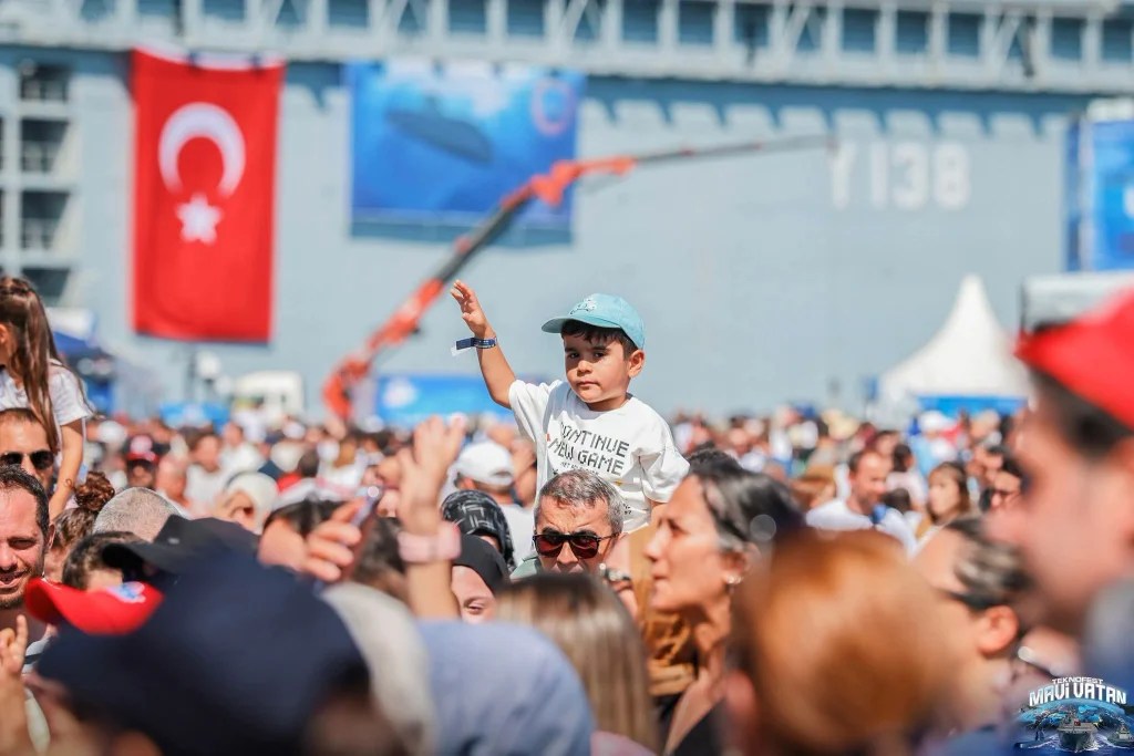 Gölcük’e TEKNOFEST Mavi Vatan plaketi!