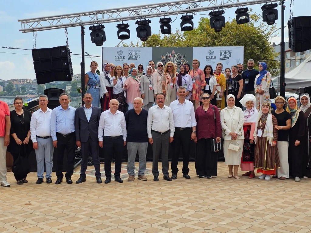 Gölcük’te Geleneksel El Sanatları Festivali Başladı