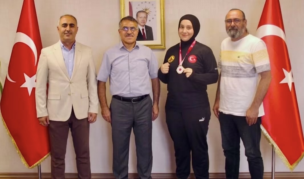 Çayırova’nın Gururu Hayrunnisa Karaduman Türkiye Şampiyonu Oldu