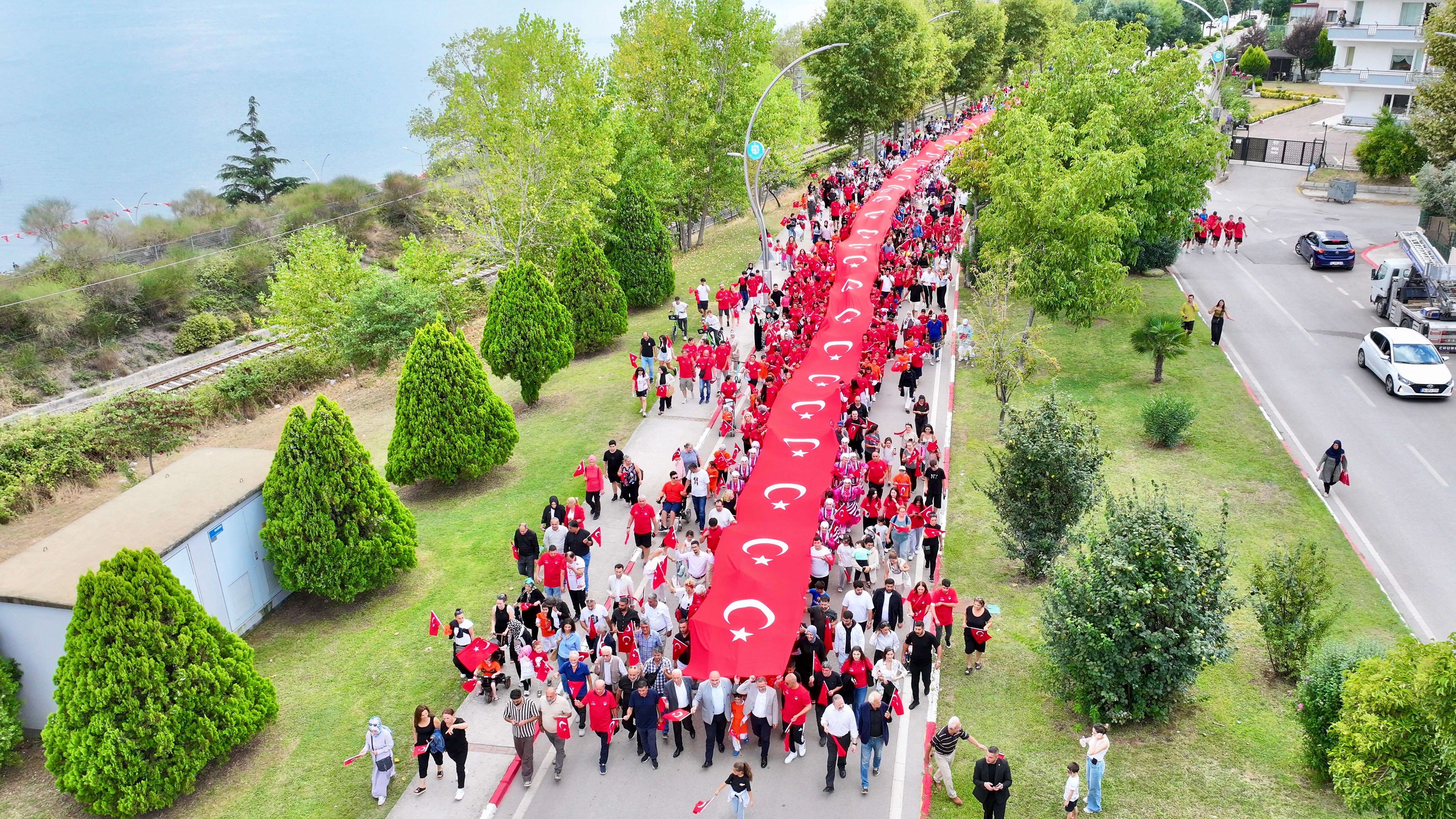 Derince’de 30 Ağustos coşkusu yaşandı!