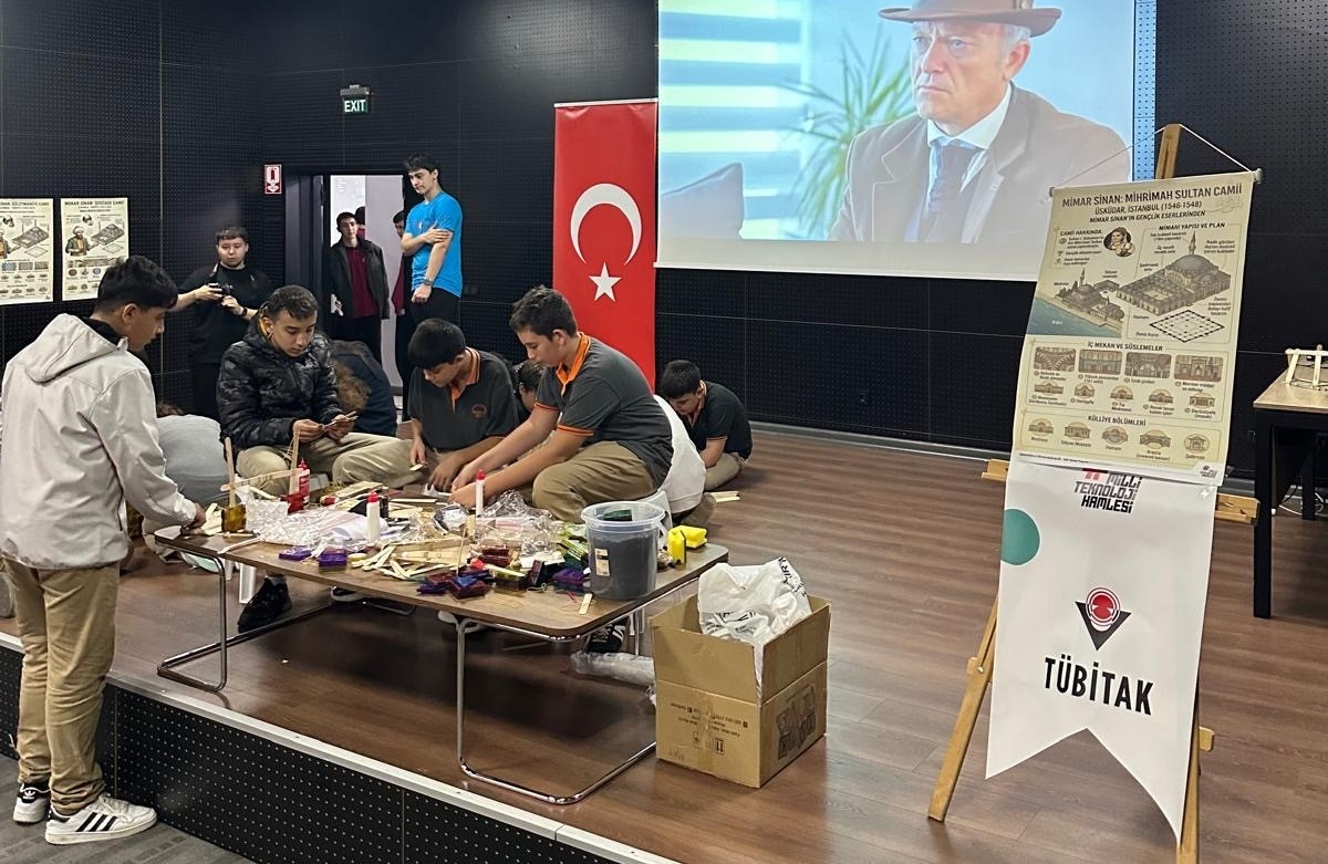Çayırova’da Bilim Şenliğine Yoğun İlgi