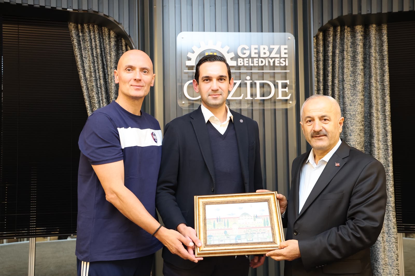 Turnuva Ekipleri Anma Yemeğinde Buluştu