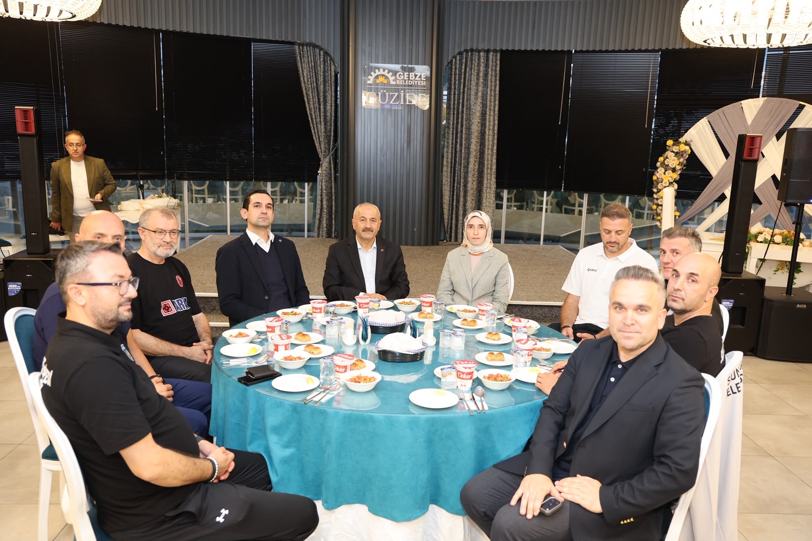 Turnuva Ekipleri Anma Yemeğinde Buluştu