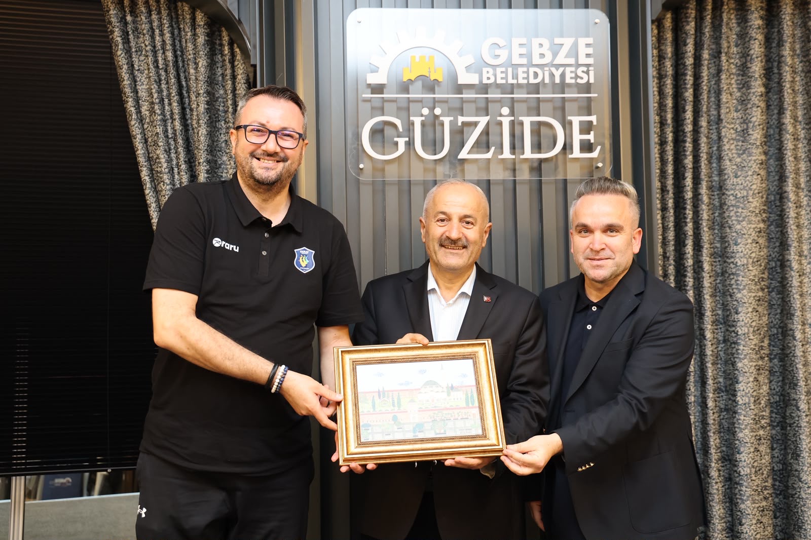 Turnuva Ekipleri Anma Yemeğinde Buluştu