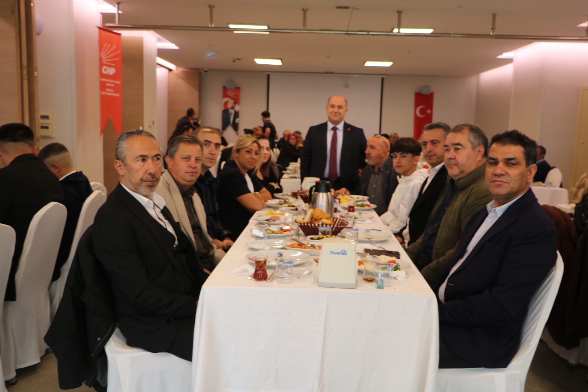 CHP Darıca’da Gençlik Rüzgarı: 103 Yeni Üyeye Rozet