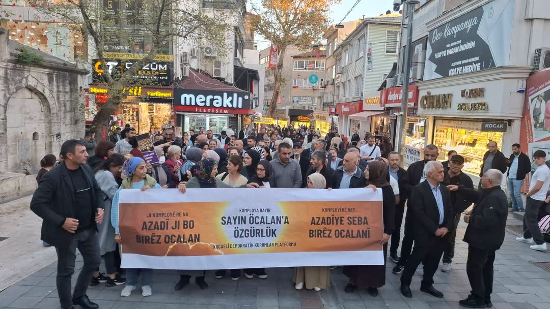 Gebze’de Öcalan’a özgürlük çağrısı