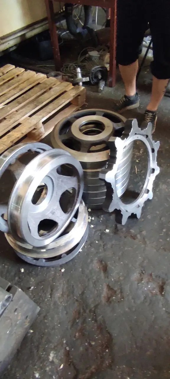 WHEEL,SPROCKET, 2520-00-678-8382