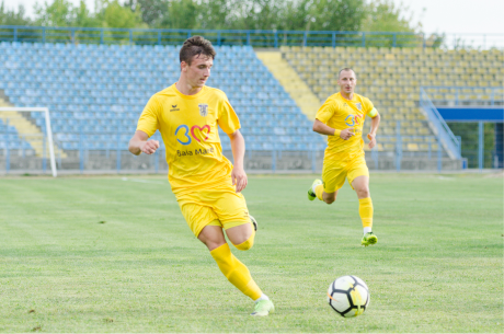 Linia r 4044 de tren (baia mare‎→jibou) are 11de stații, prima stație la baia mare. Cfr Baia Mare Cluj Hotel Montana Sinaia Poze