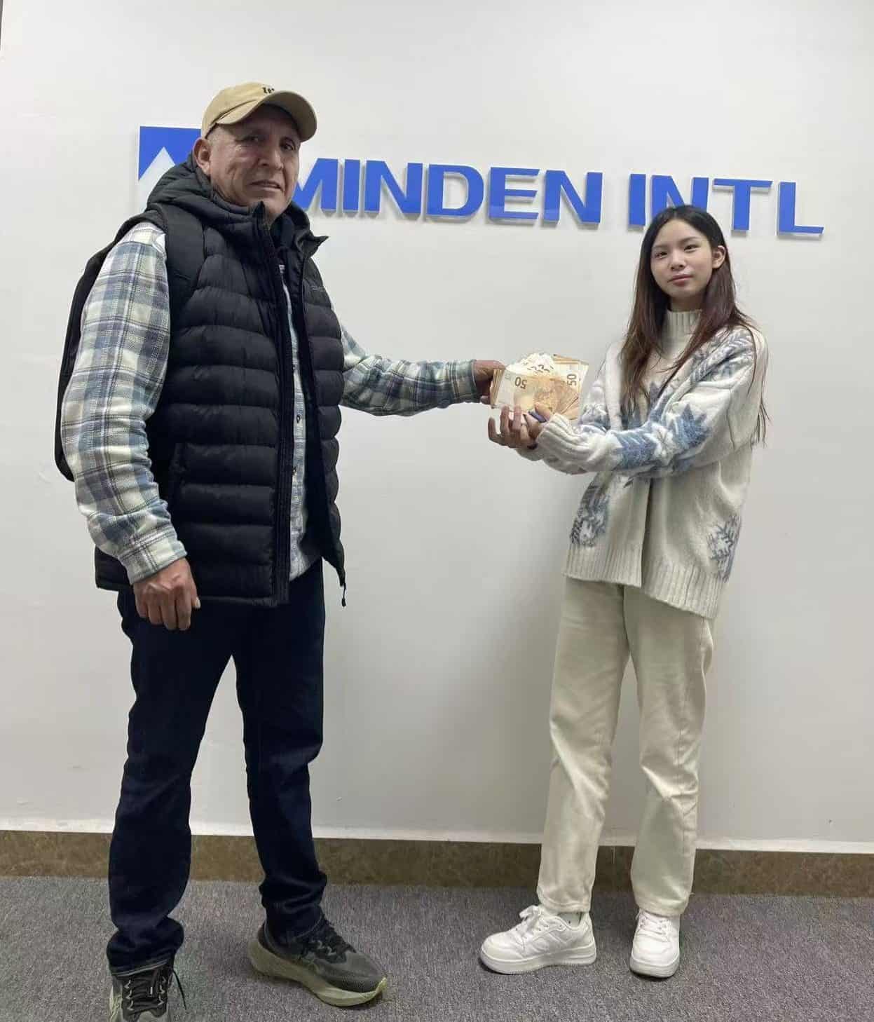 UK rubber duck importer visiting Minden Intl office in Yiwu China for sourcing partnership meeting