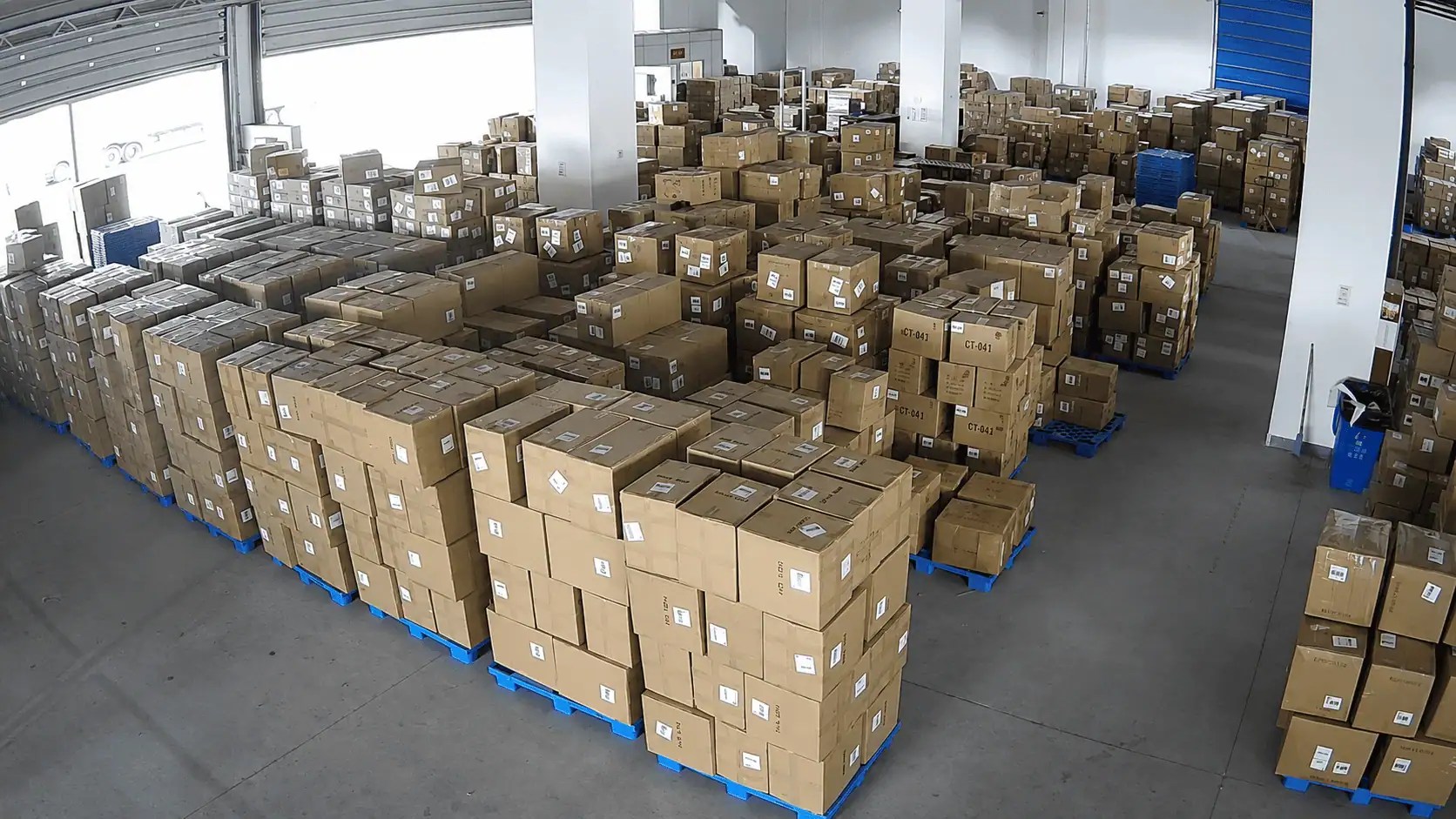 Retail products from multiple Chinese suppliers prepared for consolidation