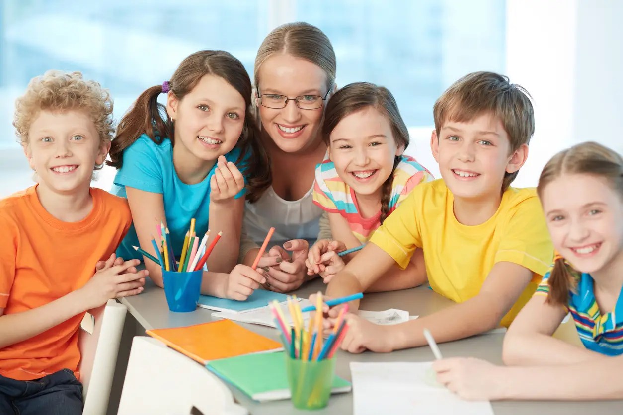 kids doing ample lesson for 21st century learning