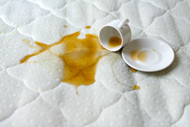 urine uit matras met zout