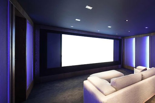 Projector Screen