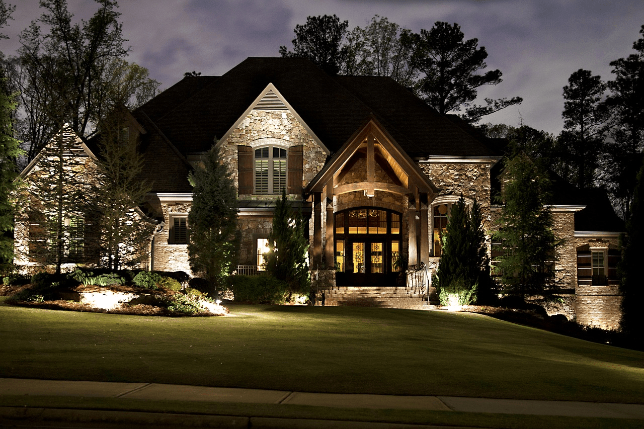 Top Trends in Commercial Landscape Lighting
