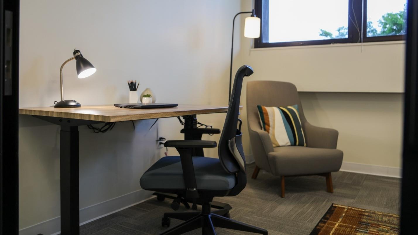 Why Professionals Prefer Private Offices Over Working from Home