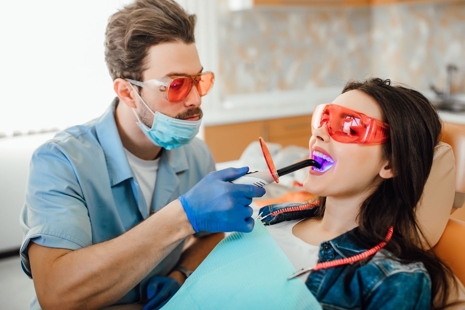 How Laser Teeth Whitening Works and Why It’s Trending in Chandigarh