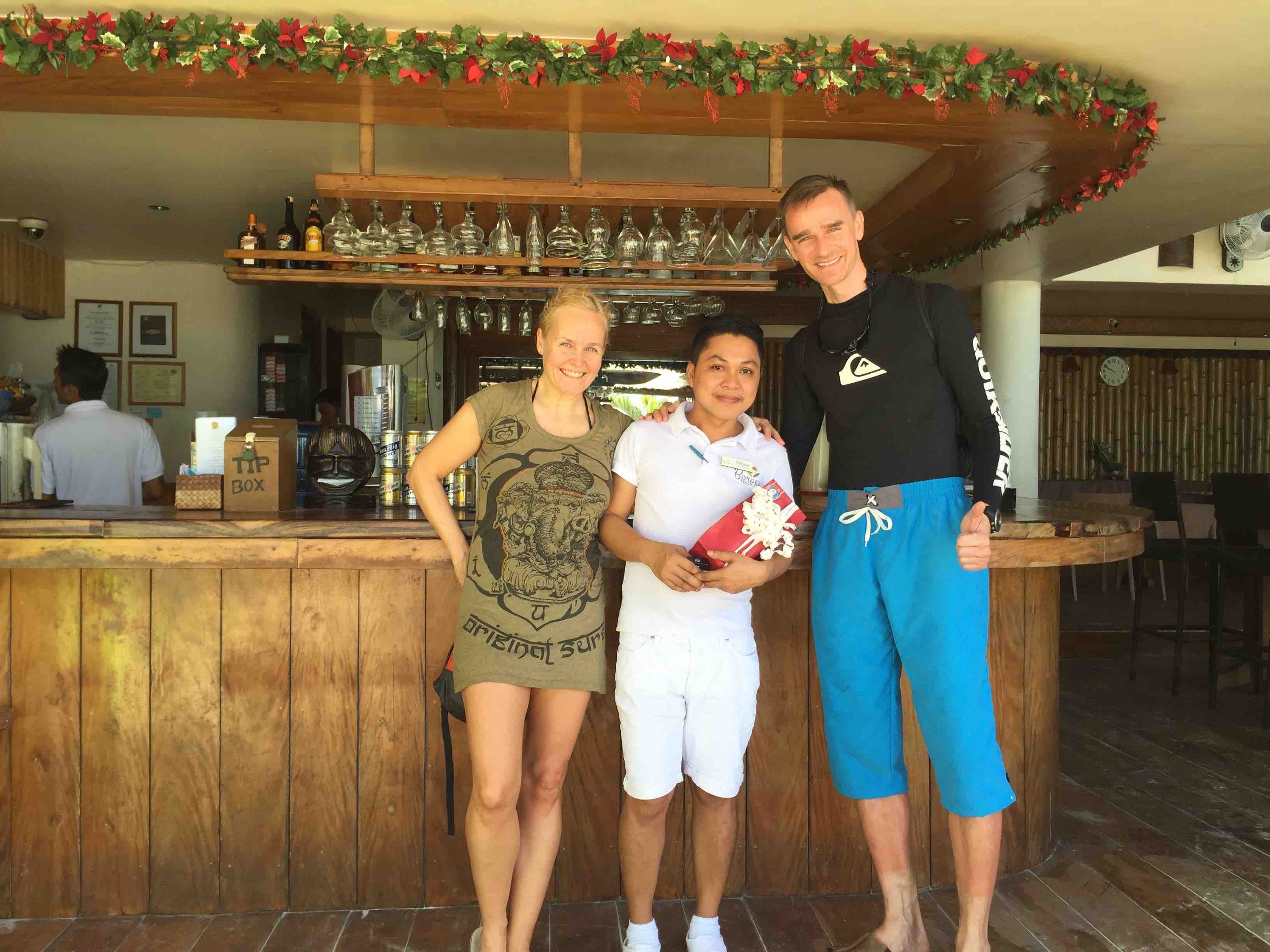 Ystävämme Nelmar, jolla on tammikuussa synttäri. Toimme lahjaksi mm pullon salmaria.