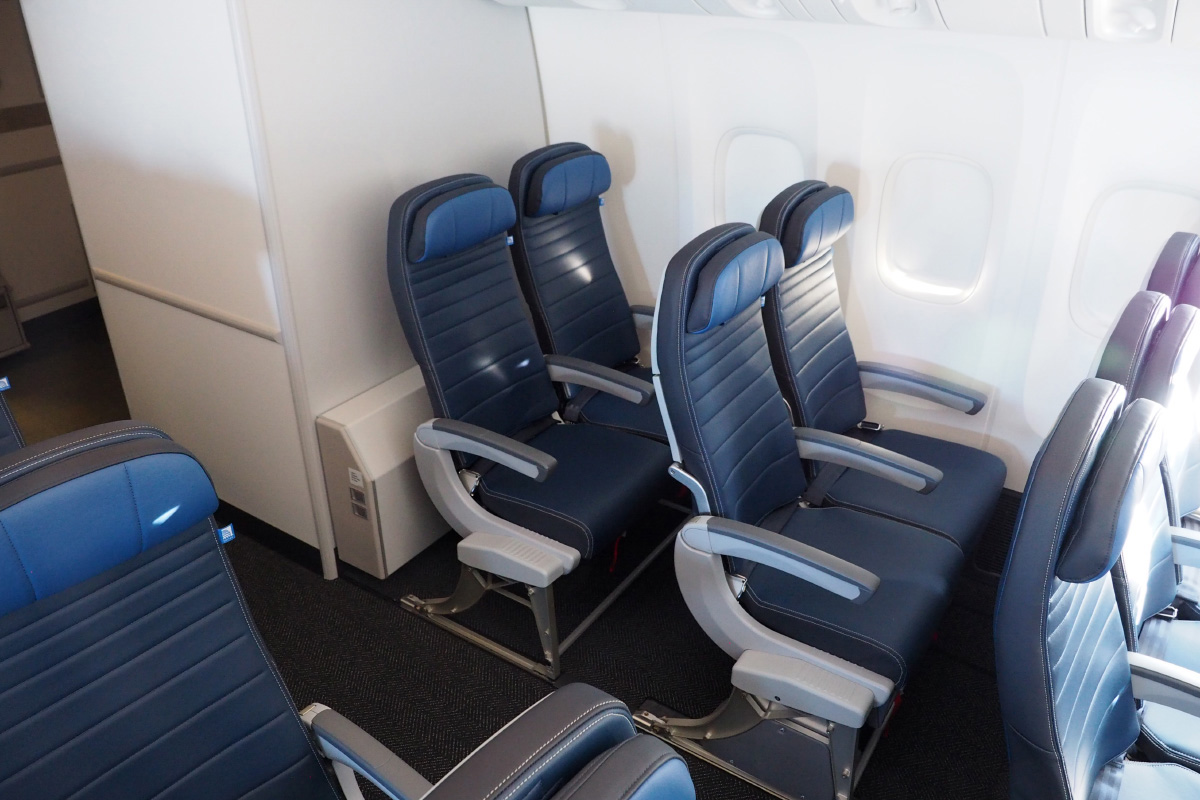 Lots of main cabin extra seats, all of which have power outlets and decent pitch. Unitedâ Economy Cabins Will Charge Extra For Front Seats