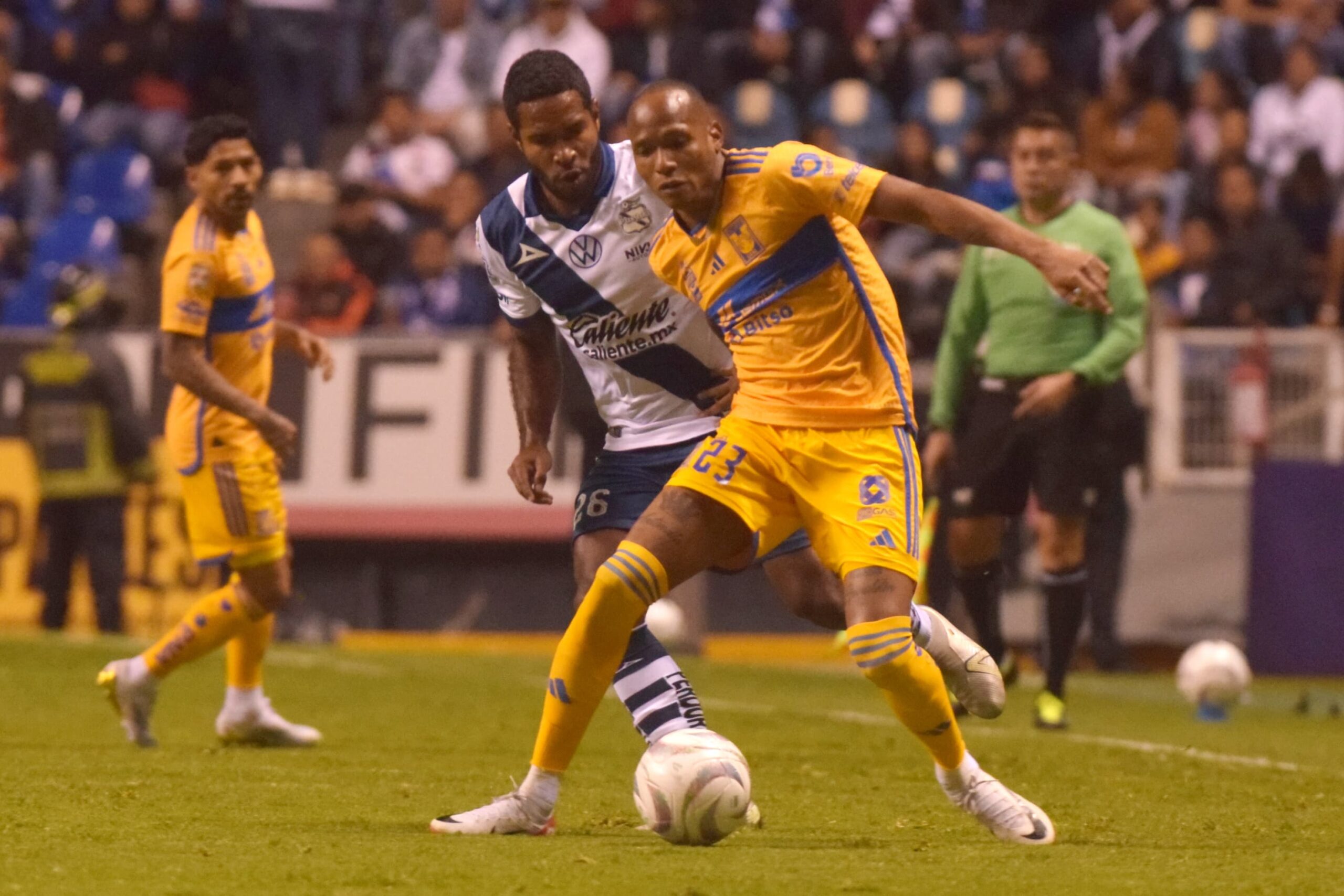 Puebla deja escapar la ventaja frente a Tigres en el Cuauhtémoc