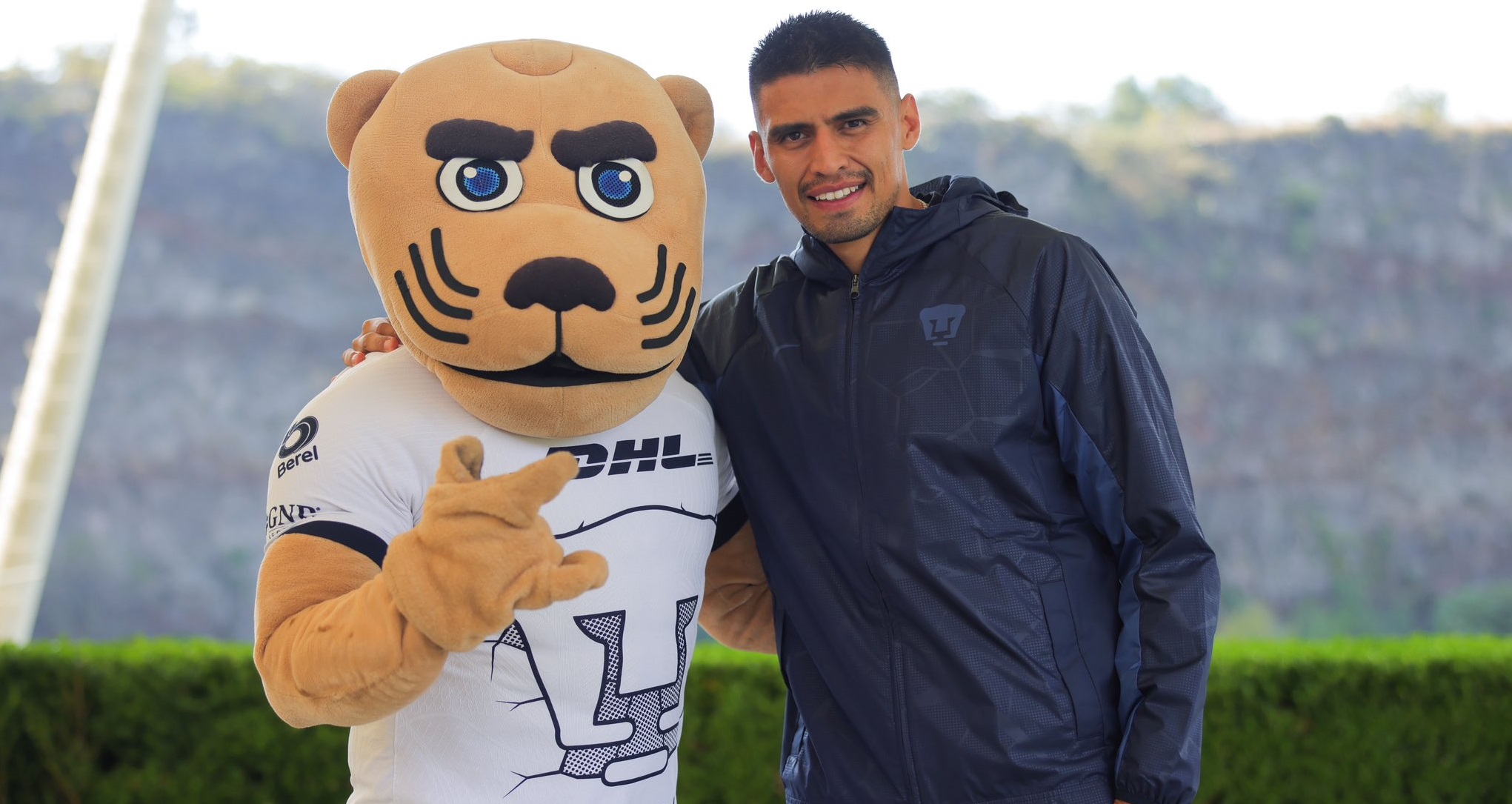 Guillermo Martínez es nuevo delantero de Pumas