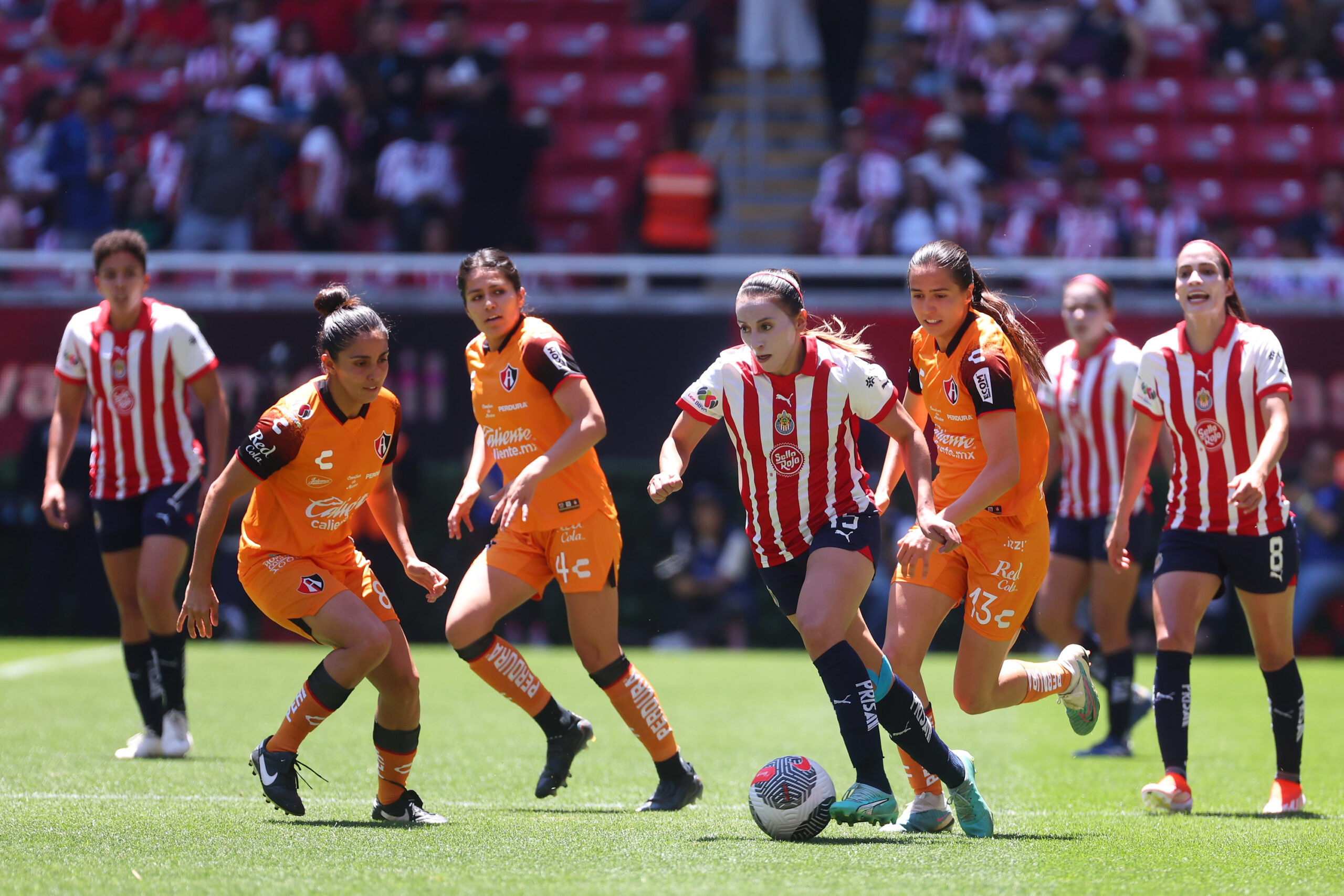Chivas y Atlas reparten puntos en el Clásico Tapatío Femenil