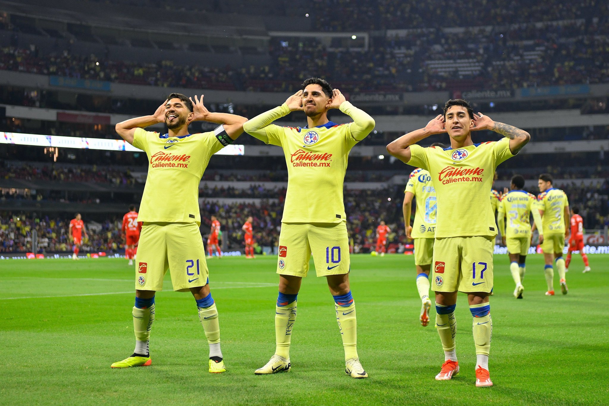 América aplasta a Toluca en el Azteca