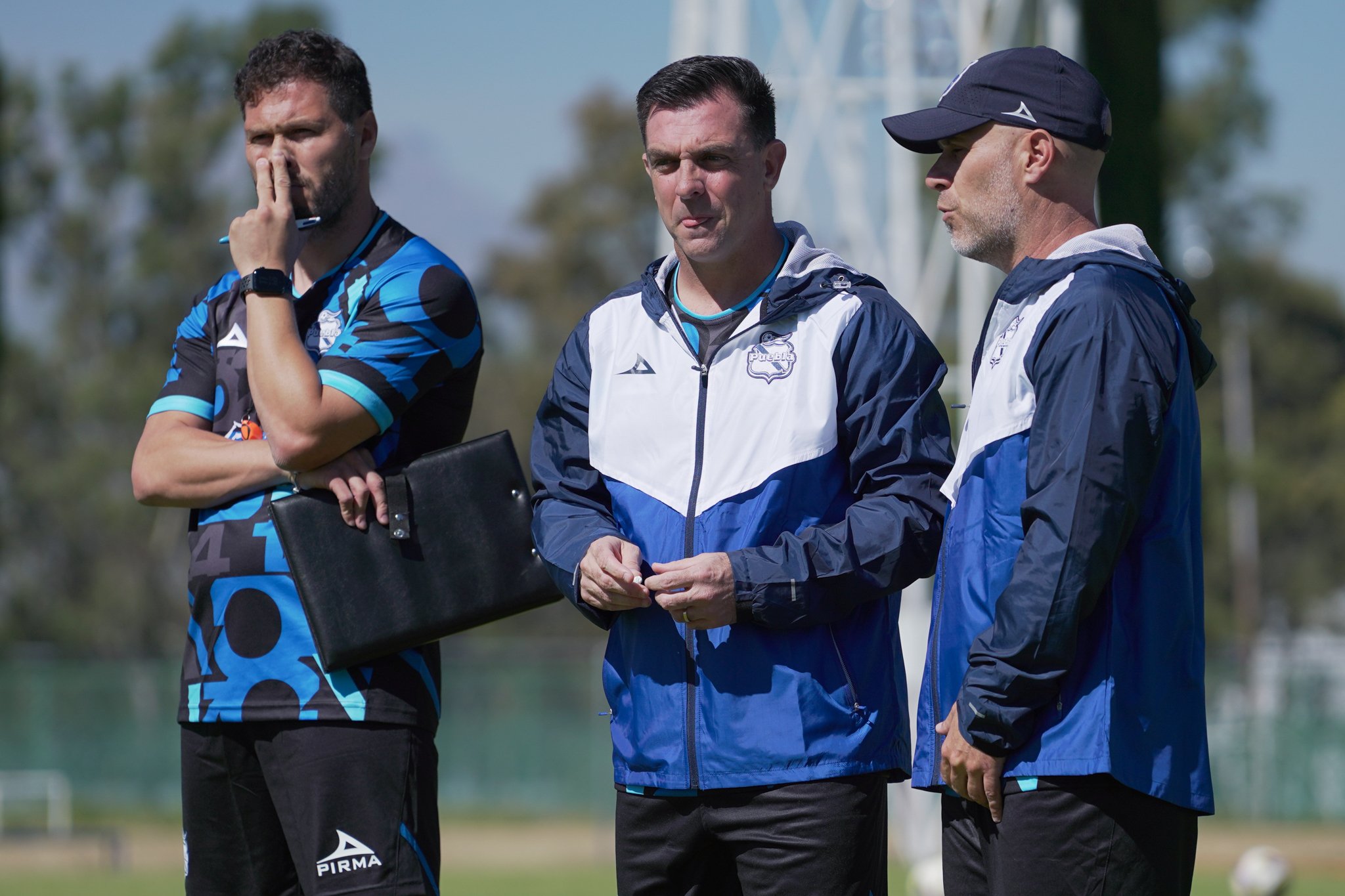 Pablo Guede deja el banquillo del Puebla