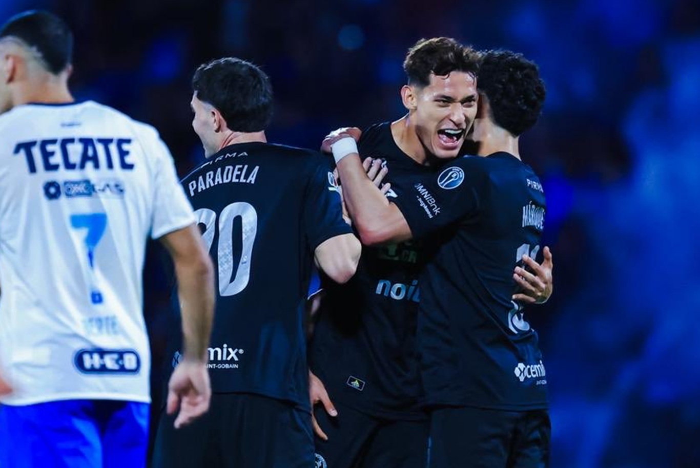 Cruz Azul se queda con los tres puntos frente a Rayados