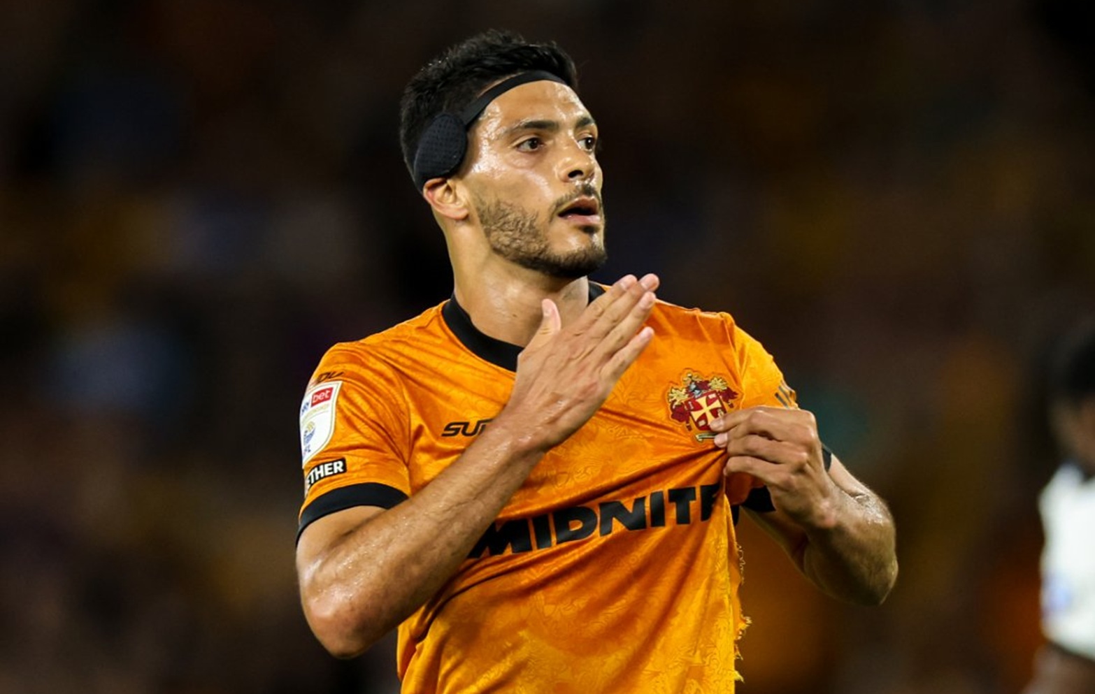 Raúl Jiménez rescata un empate en su regreso a Wolverhampton