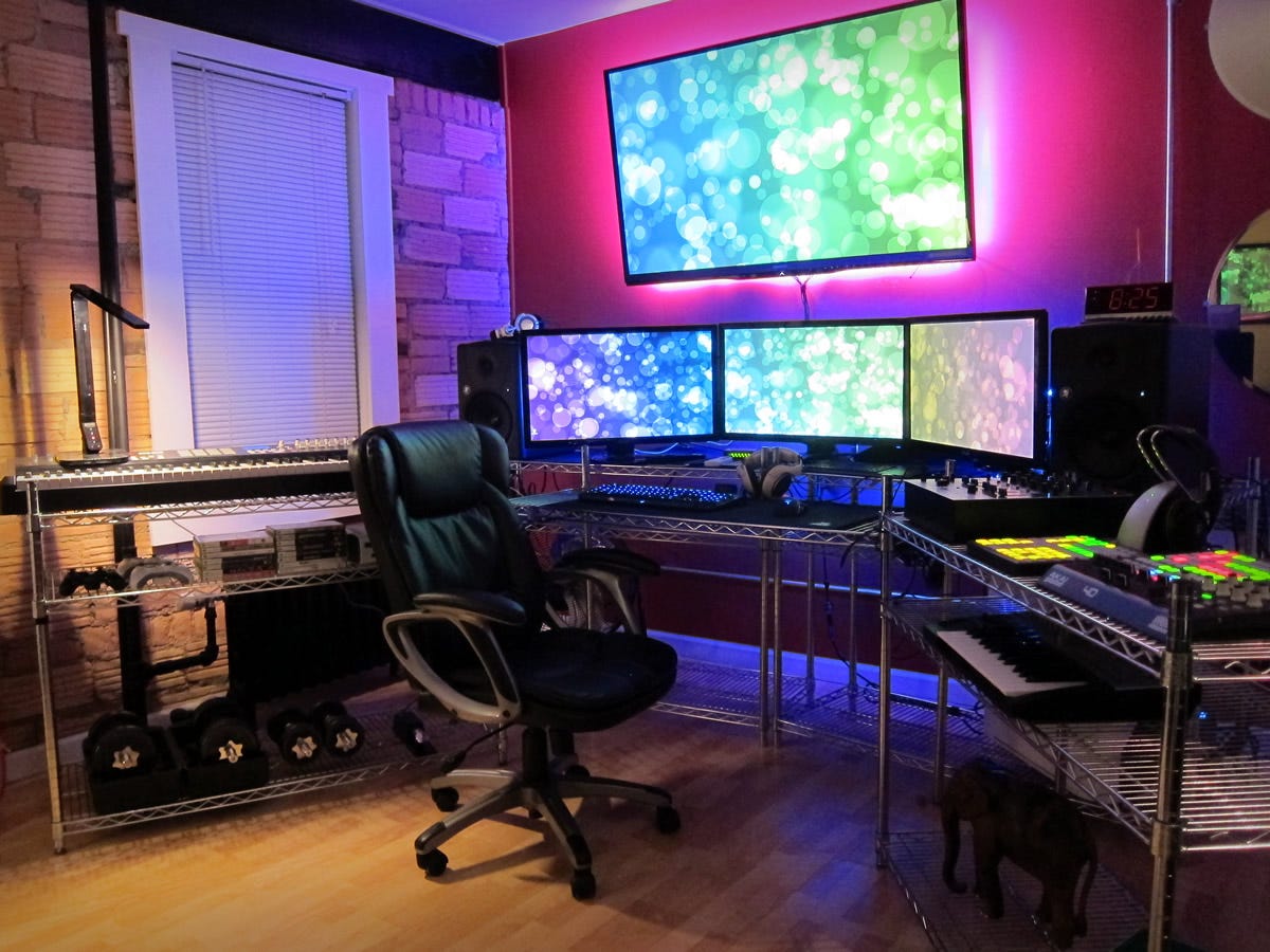 The Ten Best Gaming Computer Desks Of 2019 By Tahir Yildiz Medium