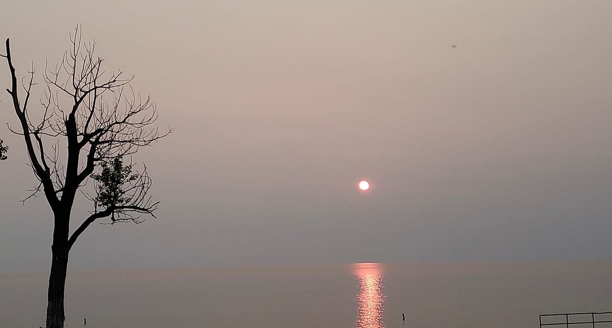 Into the everlasting sea washing my vastness casting salt stains to the ocean floor these