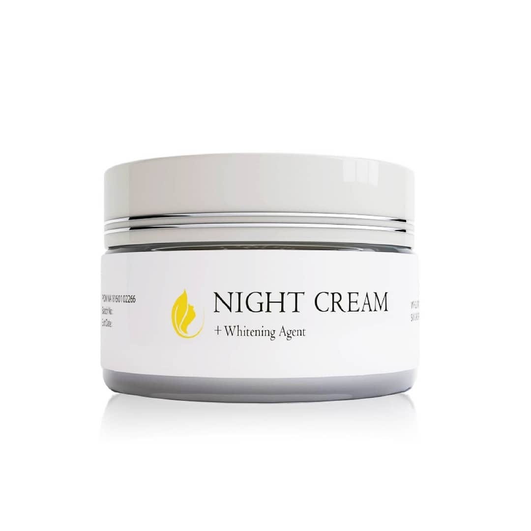 Typical features of the condition include blackheads or whiteheads, pimples, oily skin, and possible scarring. Muncul Flek Hitam Di Wajah Pakai 10 Produk Penghilang Flek Hitam Yang Ampuh Ini By Greenangelica Sukses Medium