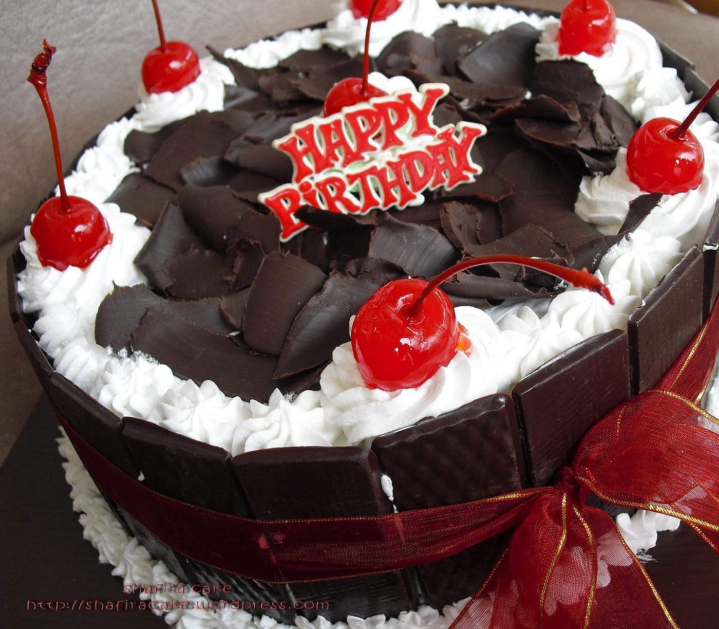 Cara membuat kue ulang tahun coklat black forest untuk pemula. Cara Membuat Kue Ulang Tahun Sederhana Dan Enak By Farhan Ramadhan Medium