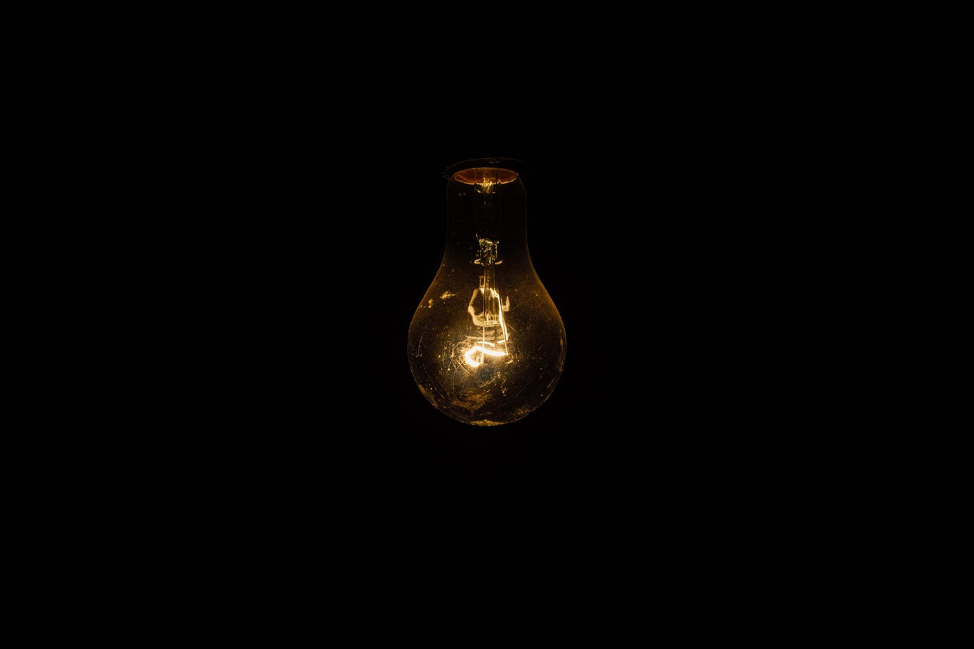 Pourquoi les lumières de ma maison scintillent-elles? | by Intervention  Rapide | Medium