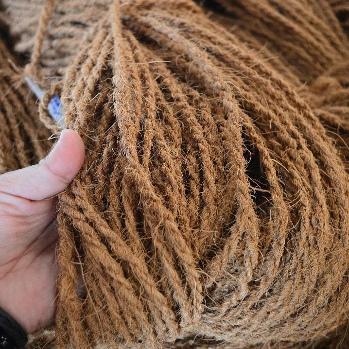 Nah, pada artikel kali ini akan kami bahas bagaimana cara membuat keset sabut kelapa yang bernilai tinggi sehingga bisa menjadi peluang . Keset Serabut Kelapa Indonesia Merupakan Negara Kepulauan By Agil 37 Medium