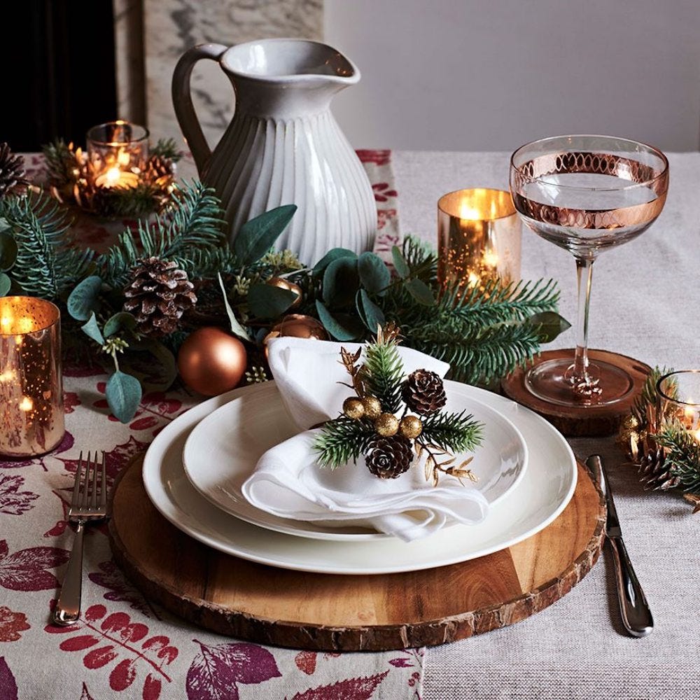 6 Fantastic Tips For Christmas Table Settings You Ll Love By Cuong Tran Oct 2020 Medium