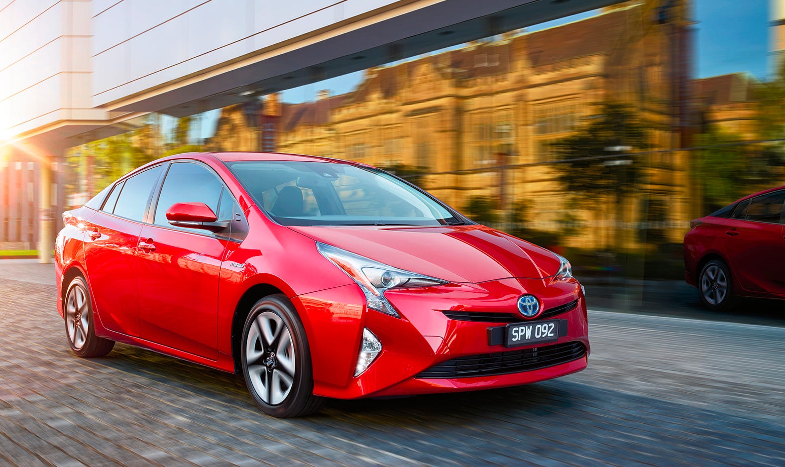 How long do toyota prius batteries last