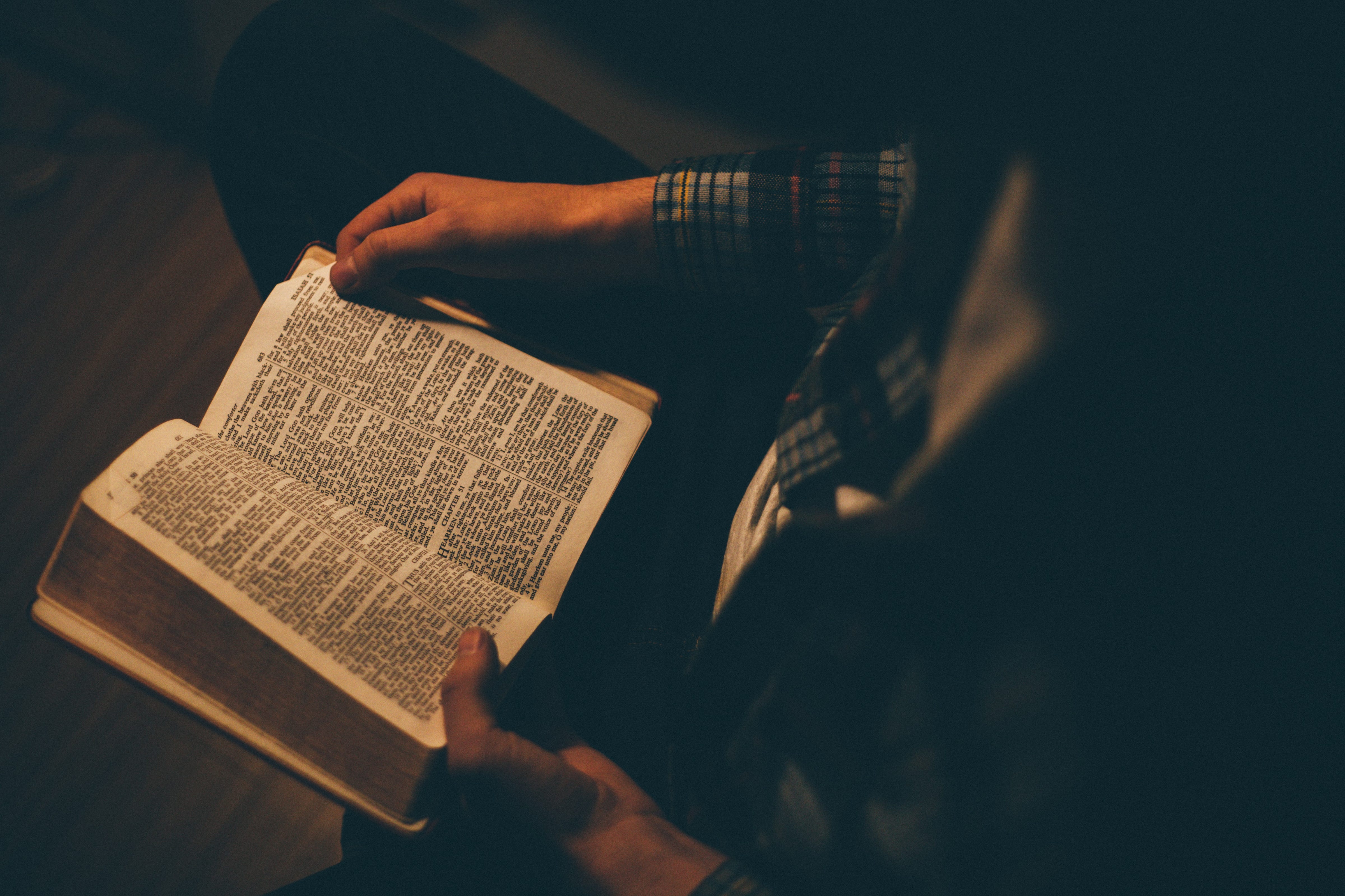 How I’m memorizing the entire book of Romans (Part 1) | by Gabe Sisneros |  Medium