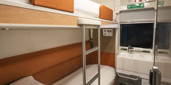 Promotional photo of the Caledonian Sleeper Club Twin room