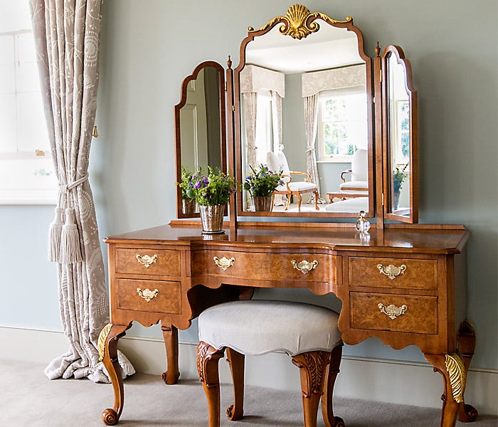 Why Do You Need A Wooden Dressing Table By Dream Furnishings Medium