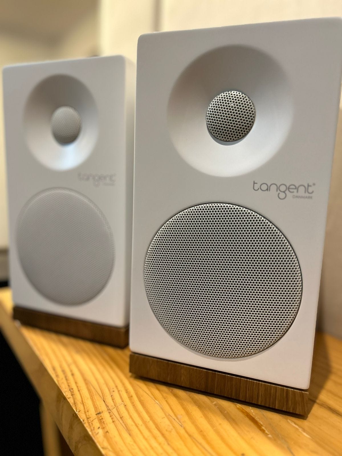 Audio speaker dealer near me