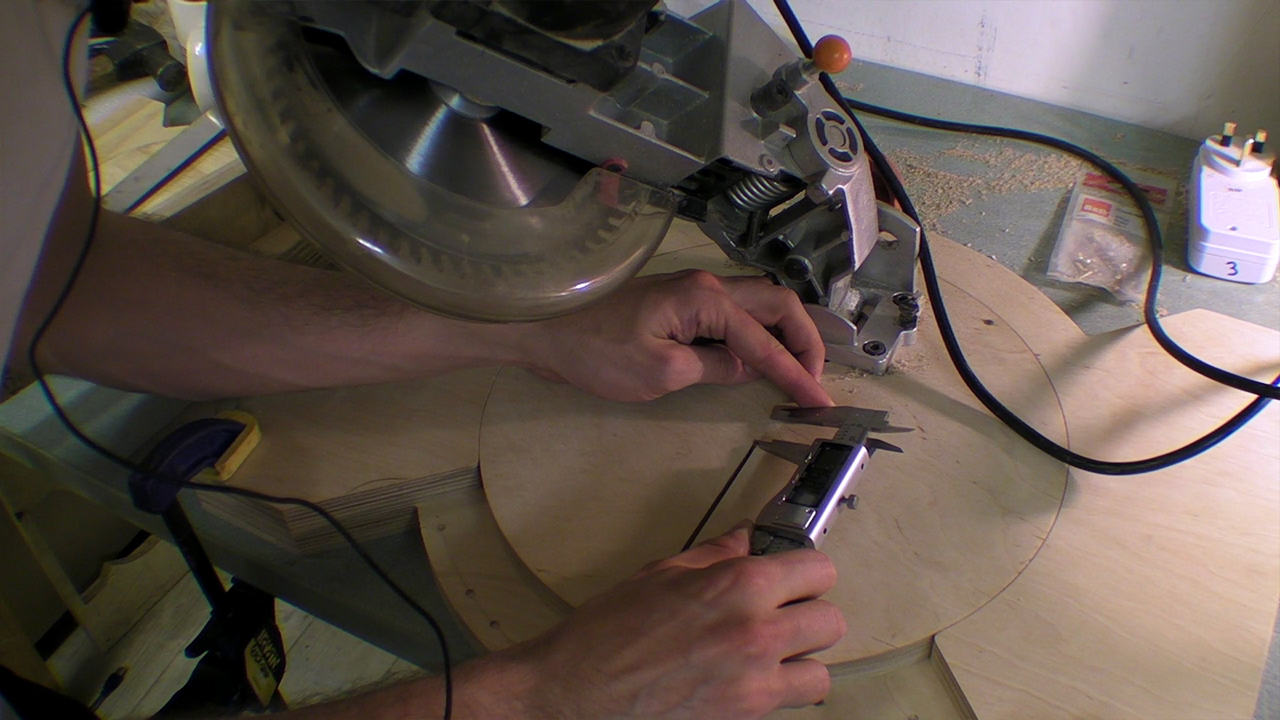 Building A Pivoting Mitre Saw Base - Part 1 / Parts and Positive Stops