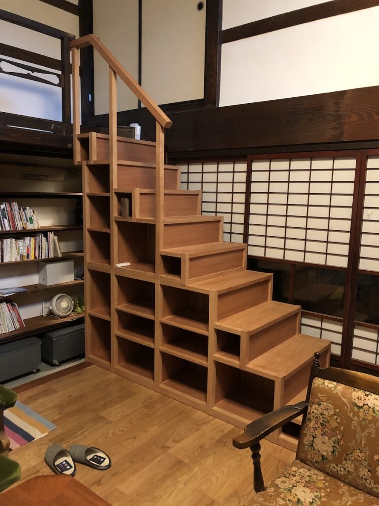 好評にて期間延長 古材 アトリエ 古民家 リノベーション 陳列棚 Diy 小屋 木製 階段 棚 ラック Articatiendas Com