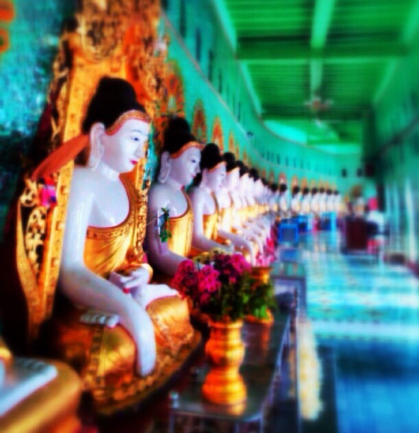 Yangon – Every Buddhas Home – Myanmar
