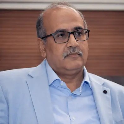 مدينة إفني حَارِسَةُ المَمَرِّ/محمد مبارك الوحداني 