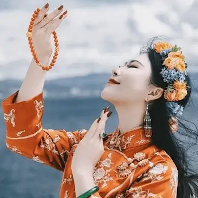 Legend of Santorini, Past and Present/Poem by Lan Xin (Lanxin Samei)