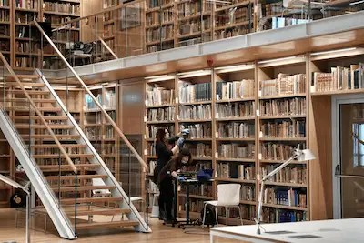 المكتبة والمكتبة المضادة… لماذا نقتني ما لا نقرأه؟بهاء إيعالي*