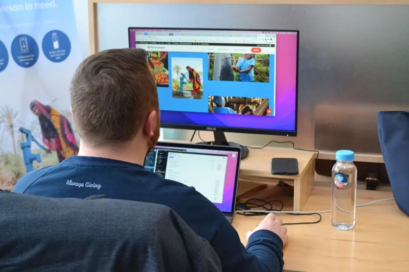 Careers Fill It Forward - Desktop Space Illustrations for Desktop