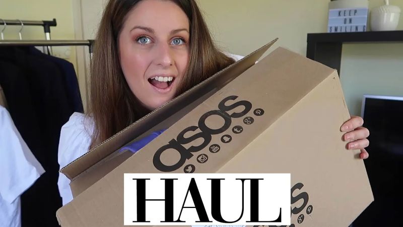 Asos Haul Scrolller - Premium Geometric Illustration Gallery - Desktop