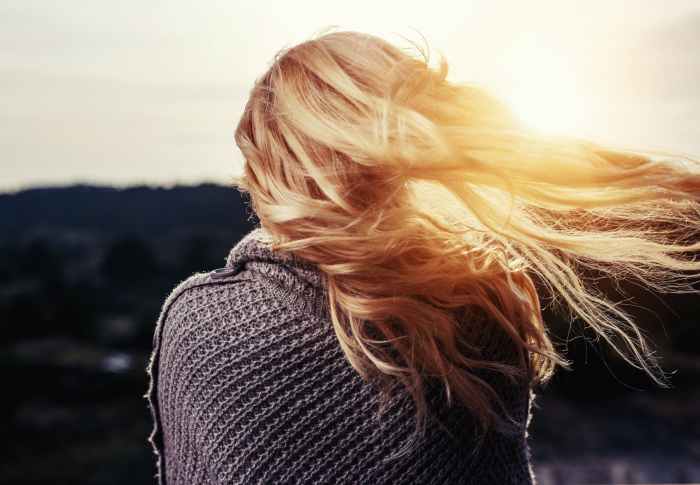 5 minutes pour imaginer être blonde au corps de rêve